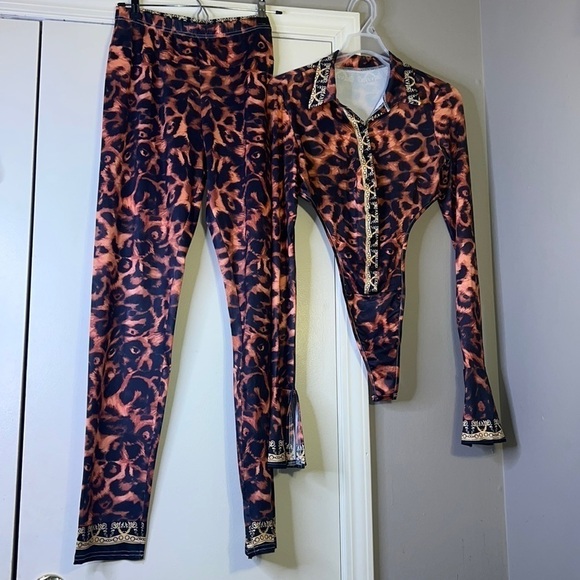 BRAND NEW OUTFIT SIZE XLarge - Picture 1 of 5